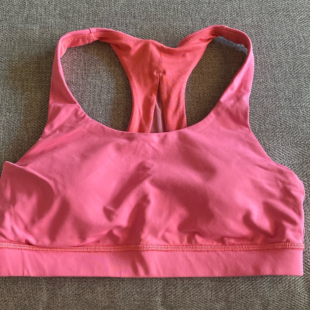 Pink lululemon sports bra
